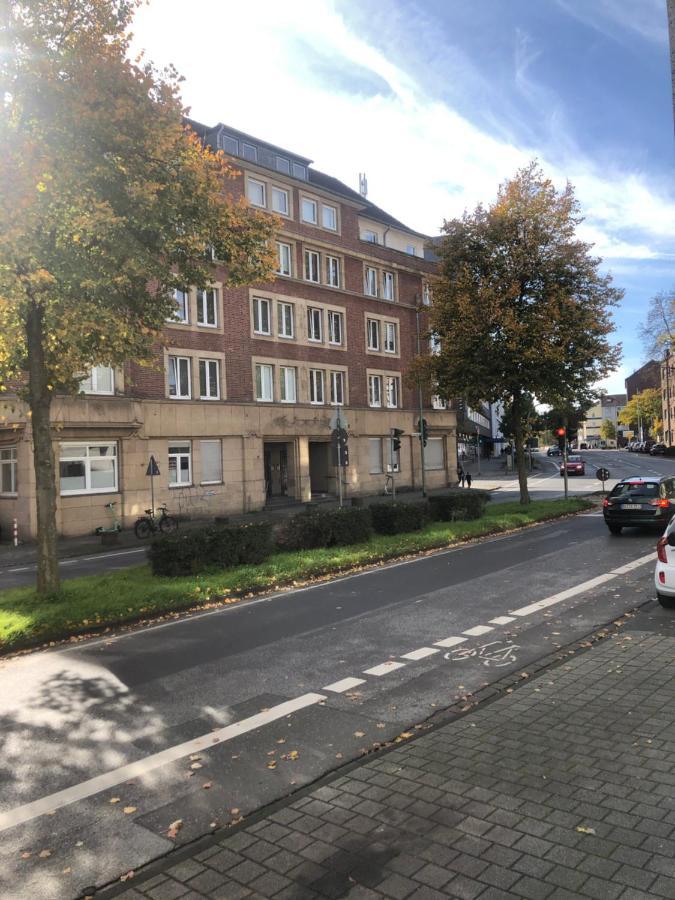 Golden Design Apartment Familie Business 6 Pers Buero Fitnessecke Naehe Messe Dus 1000 Mbit Duisburg Dış mekan fotoğraf