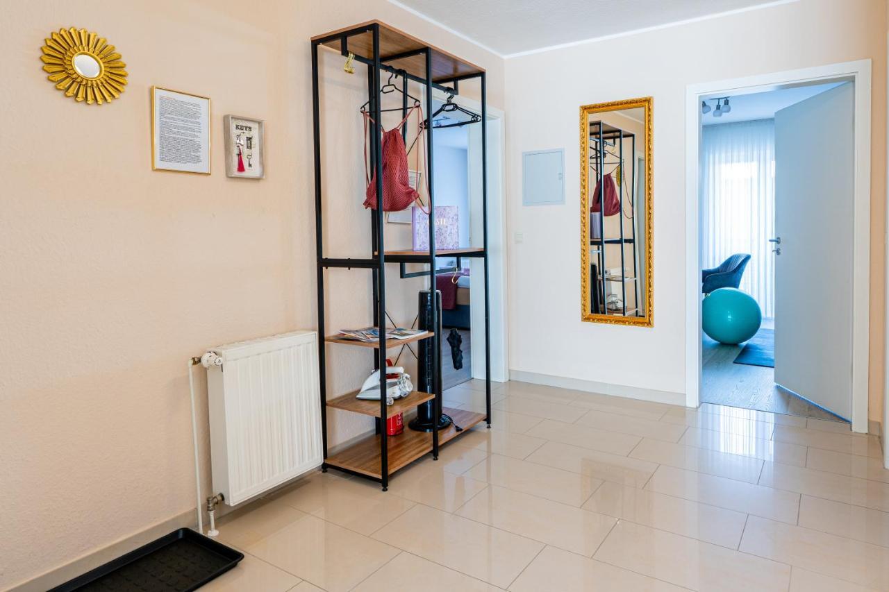 Golden Design Apartment Familie Business 6 Pers Buero Fitnessecke Naehe Messe Dus 1000 Mbit Duisburg Dış mekan fotoğraf