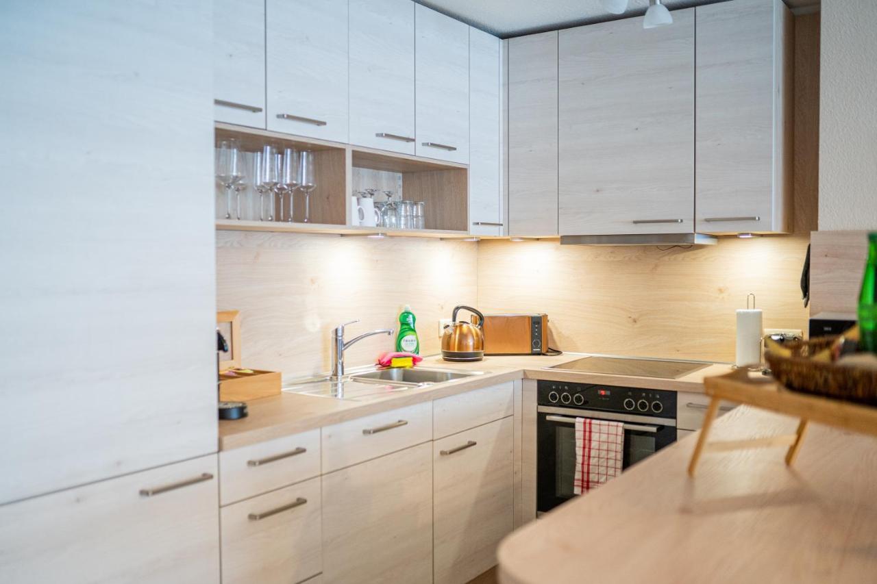 Golden Design Apartment Familie Business 6 Pers Buero Fitnessecke Naehe Messe Dus 1000 Mbit Duisburg Dış mekan fotoğraf
